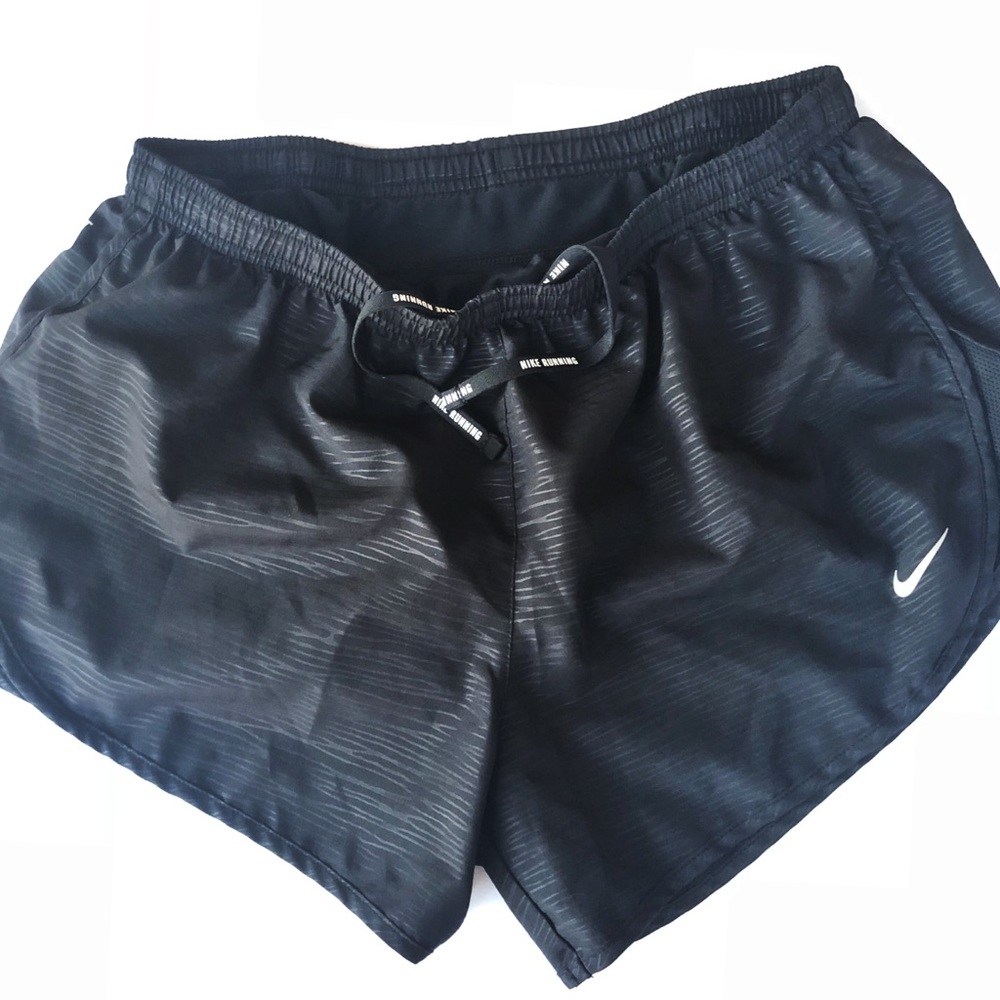 Nike DriFit reflective running shorts (M)